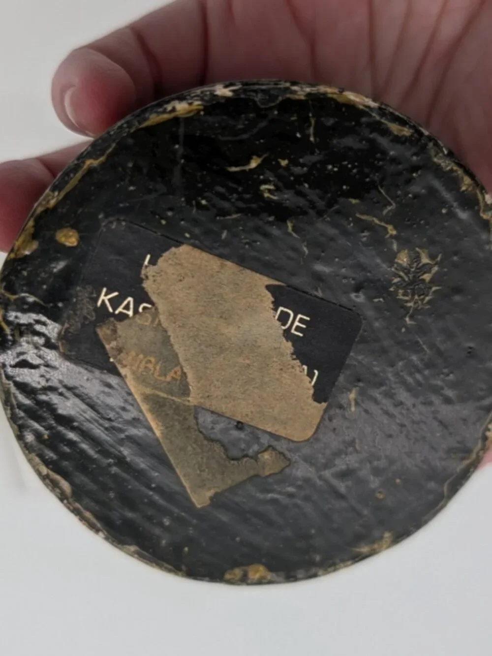 DAMAGED Paper Mache Round  Trinket Box - Vintage Cat Kitty  -Lacquer Finish